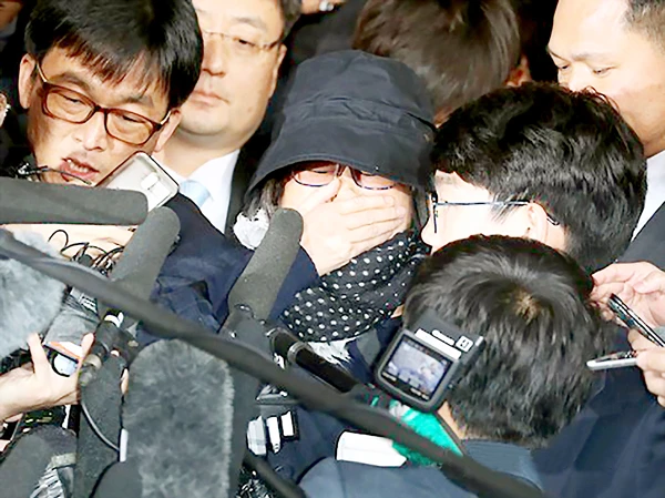 Vụ bê bối chính trị tại Hàn Quốc: Bà Choi Soon-sil bác bỏ mọi cáo buộc